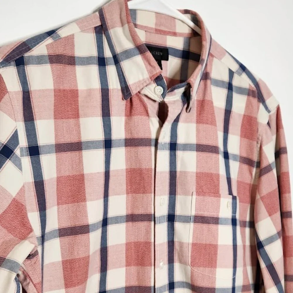 J. Crew Men's Long Sleeve Button Down Size Med - Picture 2 of 6
